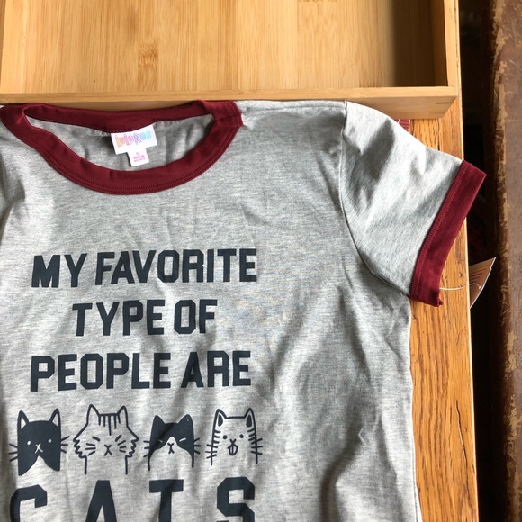 LulaRoe Liv T - Picture 4 of 4